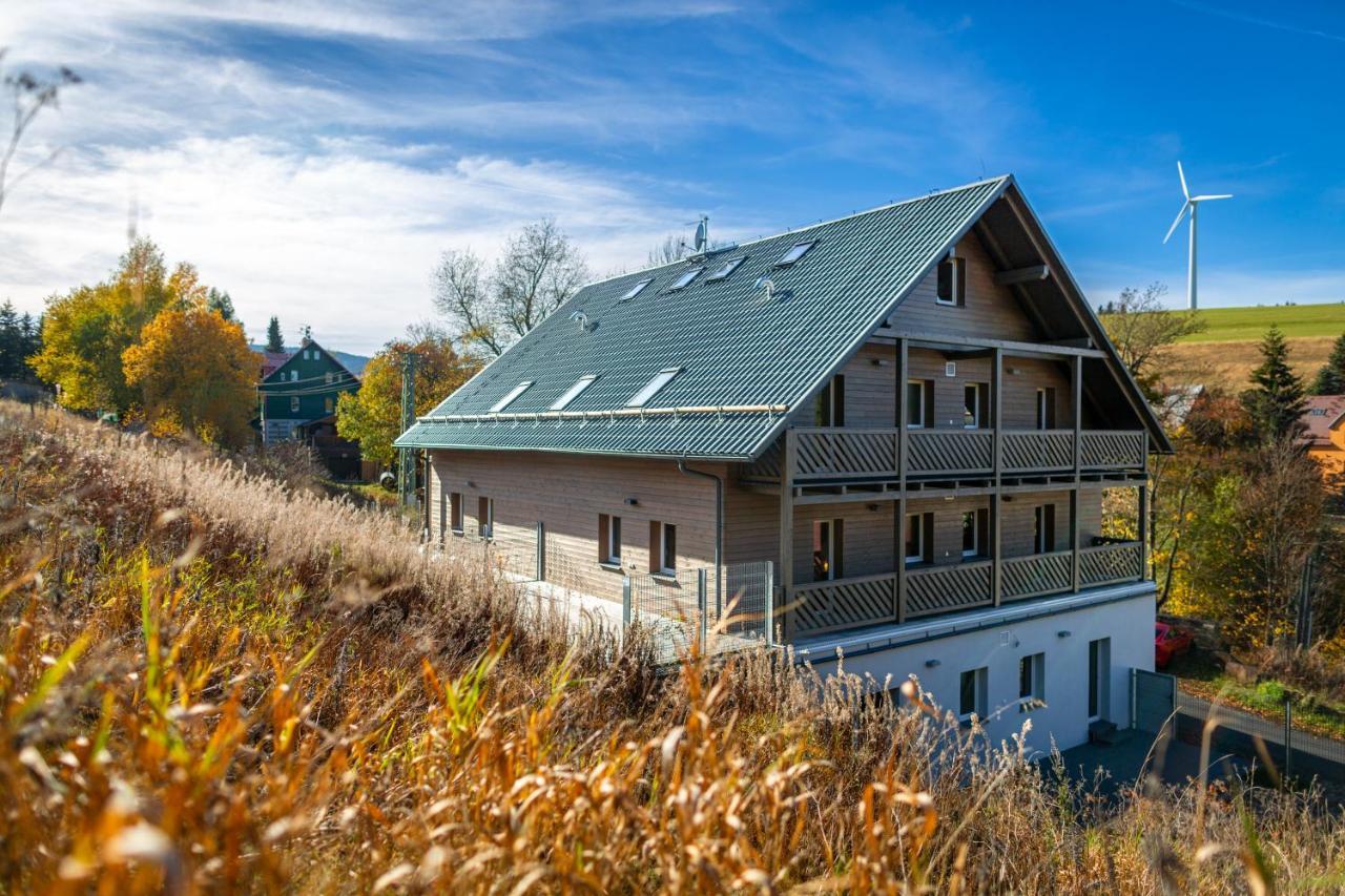Krusnohorske Strane Apartment Loucna pod Klinovcem Exterior photo